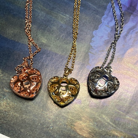 Gold Plated Heart Necklace Statement - Picture 10 of 10